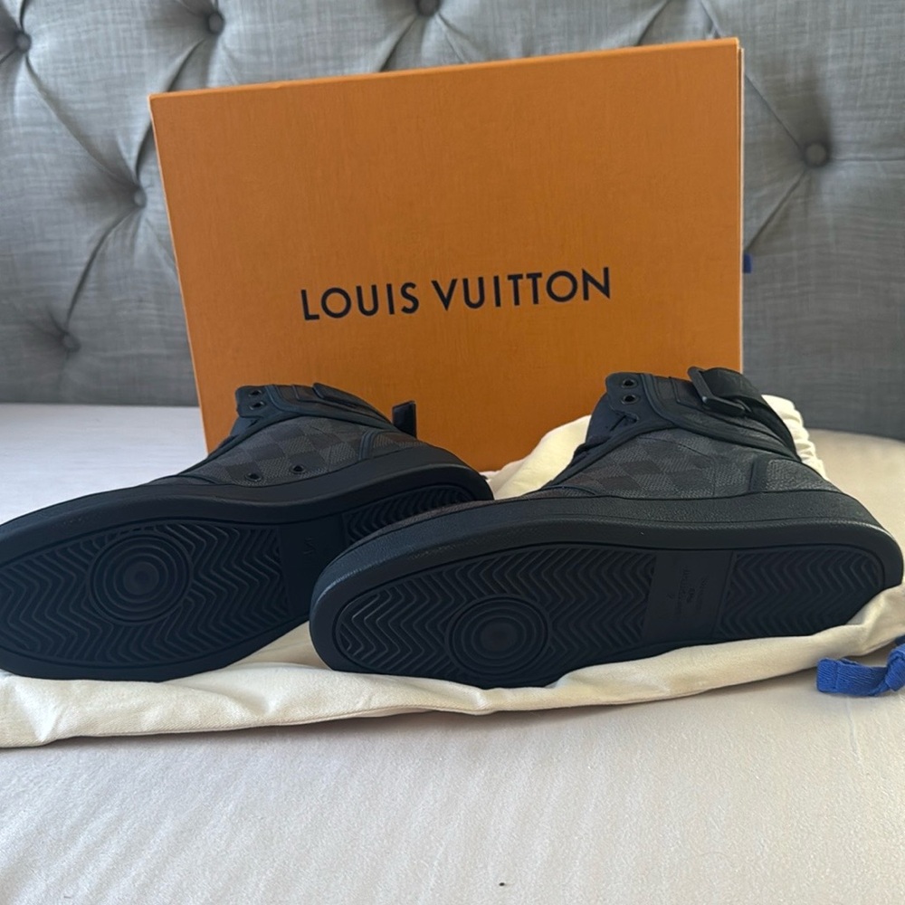 Louis Vuitton Black High-Top Sneakers for sale - Picture 3 of 9